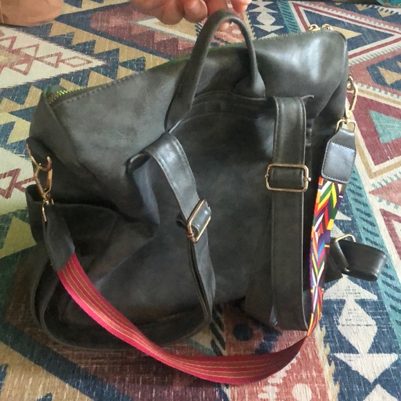 Kaydee Lynn - The Berkeley Convertible Backpack - Gray - Picture 4 of 8